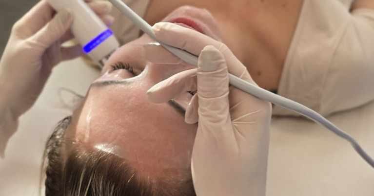 Bőrfeszesítés és bőrmegújulás Érden: Tükörbe nézve újra önmagadat láthatod